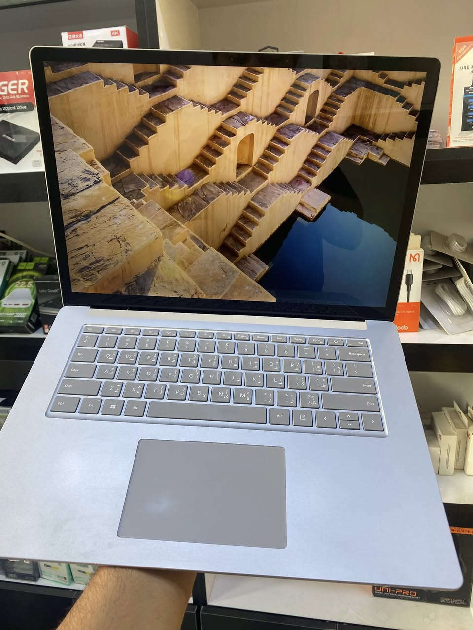 💻 Microsoft Surface Laptop 4

حجم الشاشة : 15 لمس 
🔹 المعالج: Intel Core i5-1045G7 الجيل العاشر 
🔹 كرت الشاشة: Iris Plus Graphics
🔹 الذاكرة العشوائية (RAM): 16GB
🔹 التخزين: 256SSD
🔹 شاشة أنيقة وعالية الدقة بتصميم نحيف وخفيف الوزن

✨ مميزات إضافية:
• أداء قوي وسريع
• بطارية تدوم طويلاً
• تصميم ألمنيوم أنيق
• لوحة مفاتيح مريحة مع إضاءة خلفية

العنوان : قضاء النصر - شارع شركة الطائي - مقابيل حامد المصور


**إذا كنت صاحب هذا الإعلان وتريد حذفه لأي سبب، رجاءا أرسل رسالة إلى الدعم الفني**