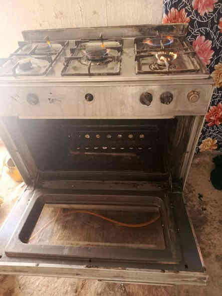 طباخ شغال مشروط للبيع المكان السماوه قضاء الخضر السعر 65 وبيه مجال 
*********** السماوا
