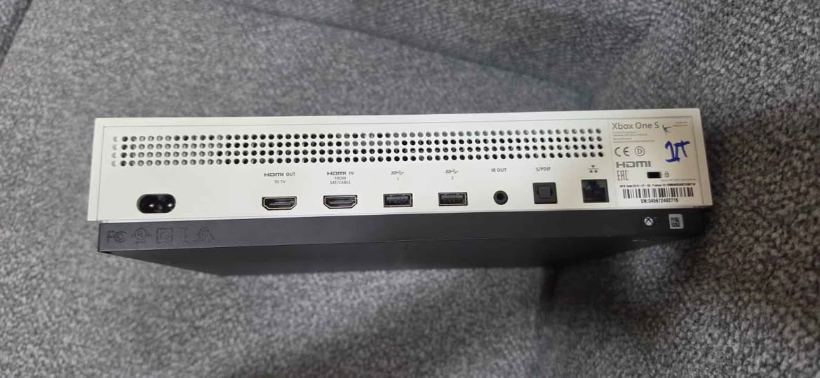 سلام عليكم 
Xbox one s 1T
یەک تێڕابایت 
نەکراوەتەوە و کەپسە
2 دەسکی بیلادی لەگەڵە
2پاتری و شەحنی پاتری لەگەلە
زۆر خاوێنە تەنها یەک شوختی هەیە أربيل, العراق


**إذا كنت صاحب هذا الإعلان وتريد حذفه لأي سبب، رجاءا أرسل رسالة إلى الدعم الفني**
