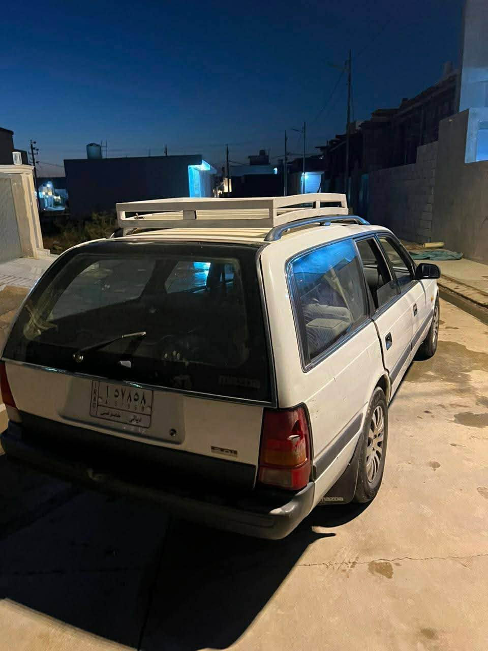 تحيه طيبه……
مكلف بالنشر''''
للبيع مازدا ستيشن موديل 1990 
گير عادي 
محرك 8 بخ 
سياره نضيفه بدون نواقص 
تخم تاير جديد بدون صبغ السياره 
سنويه جديده 
السعر 25 ورقه وبي مجال بسيط 
مكان السياره ديالى خانقين 
للاستفسار الاتصال بصاحب السياره 
*********** خناقين, ديالى
