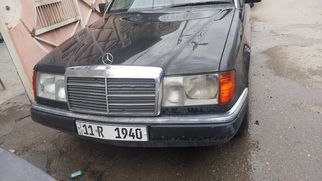 بسم الله الرحمن الرحيم 
للبيع سياره مرسدس دب موديل ١٩٩٣ بغداد خصوصي ١٩٤٠ ار 
رقم مميز باسمي محرك ٢٢٠
اربعه سلندر رقم الهاتف 
***********,بغداد الشعب باسمي رقم جديد وغير مشموله بالهزه
