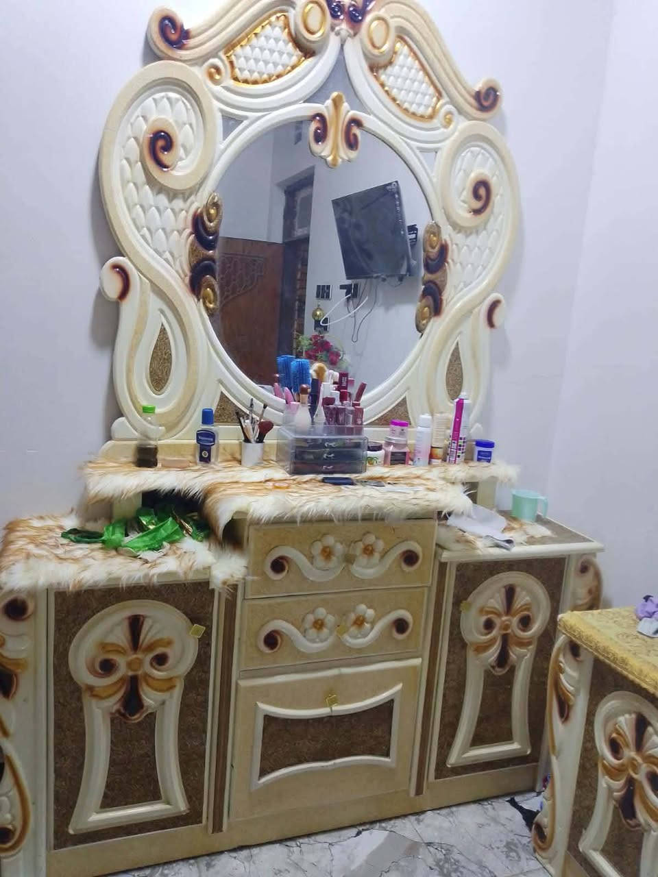 غرفه نوم نضيفه سعره مليون و بيه مجال


**إذا كنت صاحب هذا الإعلان وتريد حذفه لأي سبب، رجاءا أرسل رسالة إلى الدعم الفني**