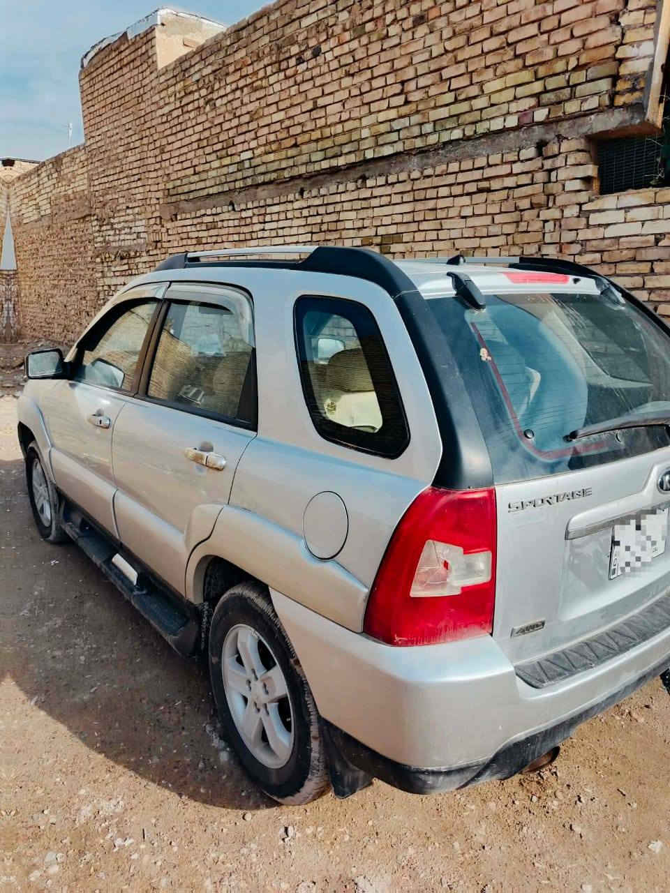 سلام عليكم سبورتج موديل 2009 خليجي  6 سلندر بيها صبغ فقط بنيد والسونار مرفق مع المنشور سيارة جديدة بمعنى كلمة كير مكينة كهربائات حدادة صدر تبريد تخم تاير كولة جاهز رقم بغداد تحويل ثاني يوم السعر ب 105 وبيها مجال بسيط العنوان ديالى بعقوبة معرض لاتكال المركزي زورونا وبخدمتكم بادارة صدام عرف التميمي رقم
*********** 
اتصل وبل خدمة
