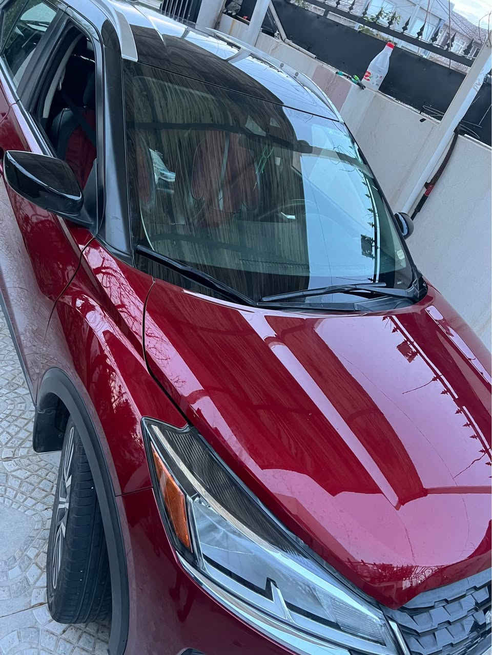 نيسان كيكس ٢٠٢٣ sv قماره اسود 
السياره فول رادار وكلشي وبصمه فقط سلايت مابيها 
السياره جاملغ فقط مبدل بدون دواخل بدون شي 
سياره جديده كلش ربع دينار مابيها مصرف 
مكينه ١٦٠٠ ٤ سلندر بشرط كلشي انطيك ماشيه ٣٤ الف كيلو متر مكانها اربيل *********** سعرها ١٥٥ مجال بيها ورقم وسنويه كله جديد باسم الوالد أربيل, العراق
