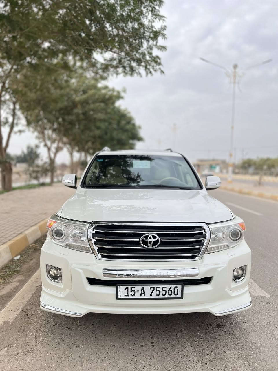 السلام عليكم لاندكروز 
موديل 2009كفاله عامه
رقم انبار باسمي مشروع وطني  
بيه باردات اشويه حك شبر 
الباقي كفاله عامه من الصبغ 
والفتح والتبديل 
مواصفات بريم تنته تحكم استيرن 
قفل سنتر لك تشغيل عن بعد عند التقفيل 
يشتغلن الايتات منضومه زنون كامله اصلي 
محرك مكفول 8سلندر ام ديفيدي 
لاتنقيص ولاتبخير 
صدر جديد ابلادي تخم تاير جديد 
السياره مابيه نقص برغي مال جناي 
 السياره ماشيه 220 حقيقي  السعر خاص 
   العنوان صلاح الدين بلد  ***********
