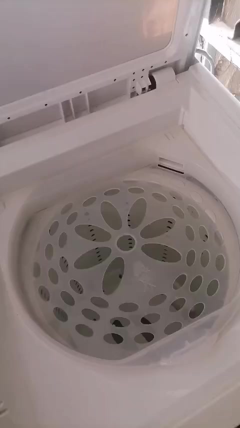 عندي هاي الغساله للبيع والي يريده يتفضل خاص جديده كلش


**إذا كنت صاحب هذا الإعلان وتريد حذفه لأي سبب، رجاءا أرسل رسالة إلى الدعم الفني**