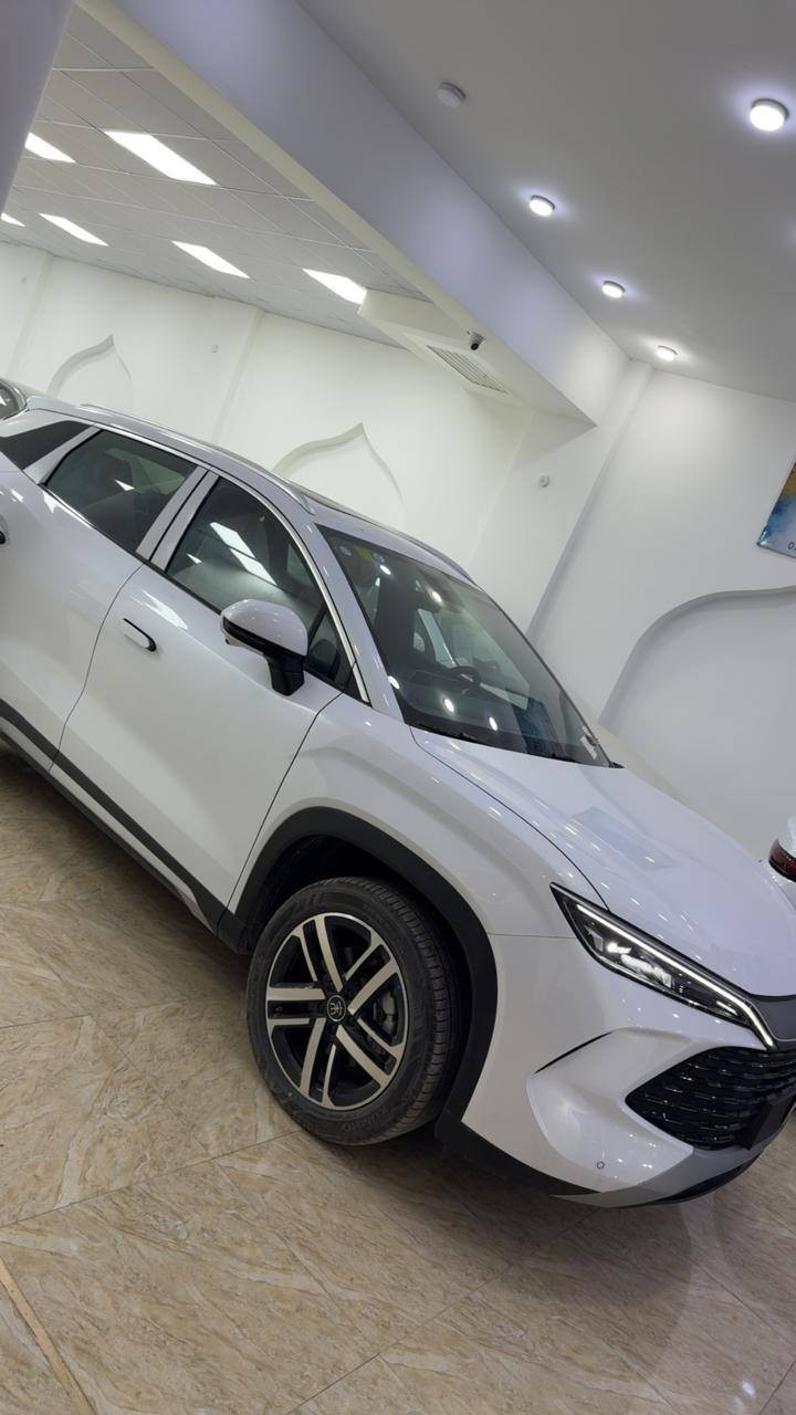 بس يم معرض علي عماد اقوى الاسعار اليوم 🔥
       
           🔥 27,600,000 🔥 د.ع وصافي حبايب كلبي 
بدون كلشي صافي 
🚗 وصلت BYD Song L  DM-i 2025 🔋
سيارة تجمع بين الأناقة، القوة، والتكنولوجيا المتطورة ✨

🔥 أهم المواصفات:
⚙️ نظام هايبرد DM-i يجمع بين محرك بنزين 1.5 لتر ومحرك كهربائي قوي
⚡ أداء عالي مع توفير مذهل في استهلاك الوقود
📱 شاشة وسطية كبيرة 
🧊 مقاعد جلد فاخرة 
🚘 أنظمة أمان متقدمة: رادار، حساسات، وكاميرات 360°
🌅 فتحة سقف بانورامية
💡 إضاءة خلفية متصلة بتصميم عصري مميز
✨ خيار مثالي لمحبي السيارات الاقتصادية والمريحة بنفس الوقت!

📍بغداد _ كراده _ قرب ساحه كهرمانه 

📞 للاستفسار والتواصل:
 
☎ علي :***********
