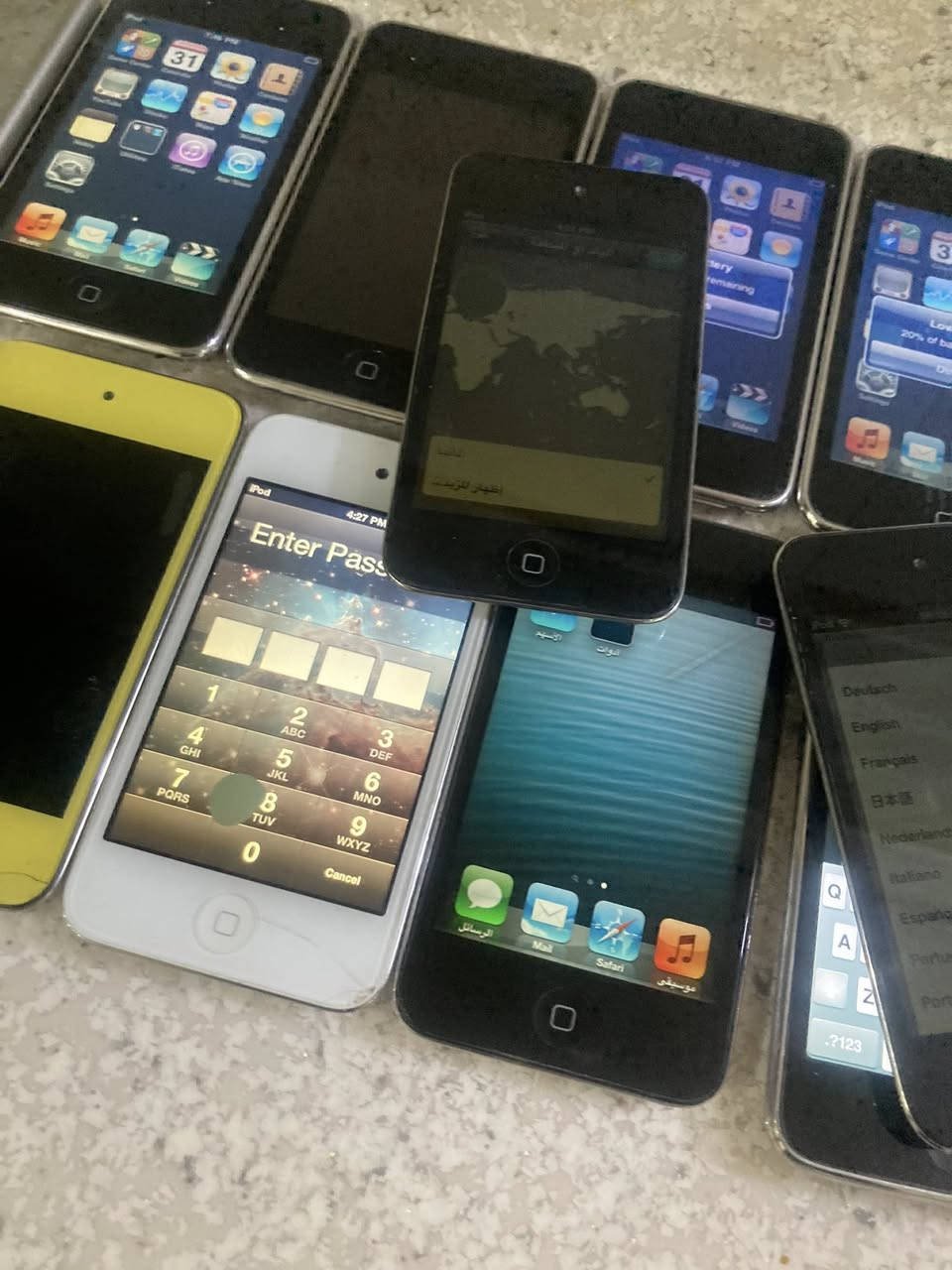 iPod
جيل الاول والثاني فقط 
بيهن نظيف بيهن شاشات مفطره بيهن يشتغلن عالكهرباء بس بيهن طافي نظيف 
جمله مفرد البيع 
للحجز واتساب ***********
يوجد توصيل 
العدد 800 قطعه
