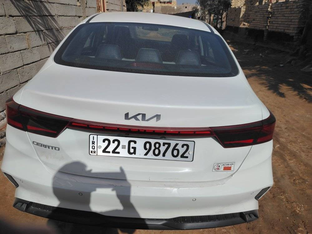 السلام عليكم سيراتو 2024للبيع رقم أربيل مكينه 2000 ماشيه 59السعر 179ويه محال قليل المكان الديوانية المهناويه ***********او ***********
