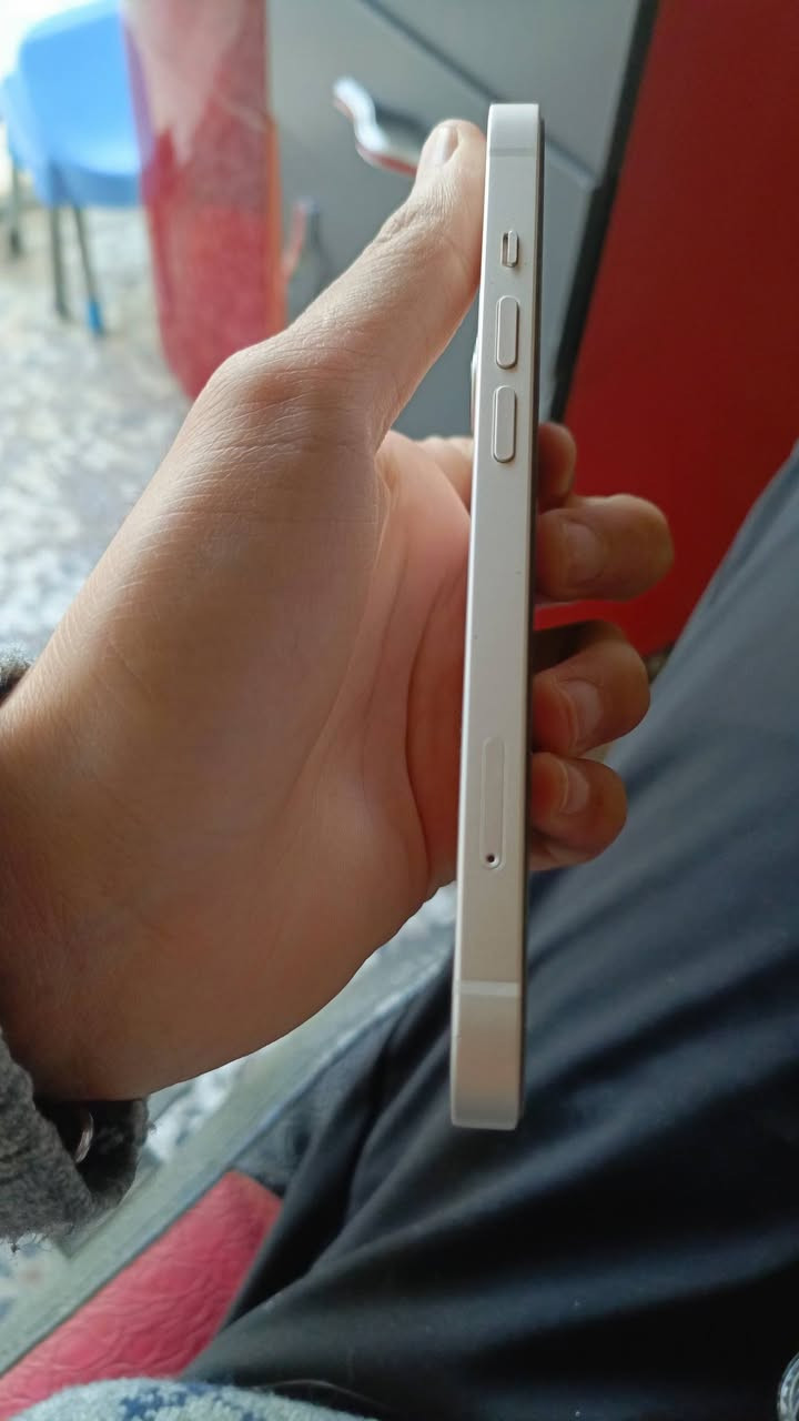 السلام عليكم 
ايفون 13 العادي للبيع 

بطاريته 91 بلاديه 
ذاكرته128

الجهاز ما مفتوح ولا ملعوب بي نهاين.  

والجهاز شرق اوسط مو امريكي 

شخط واحد مابي تفحص وتريد تروح وياك وين ما تريد تفحصه 

السعر 450 قفل الجهاز ويا كرتونته كامل وشاحنه مالته  مكاني بابل  

رقمي *********** أو ترسلني وتساب
