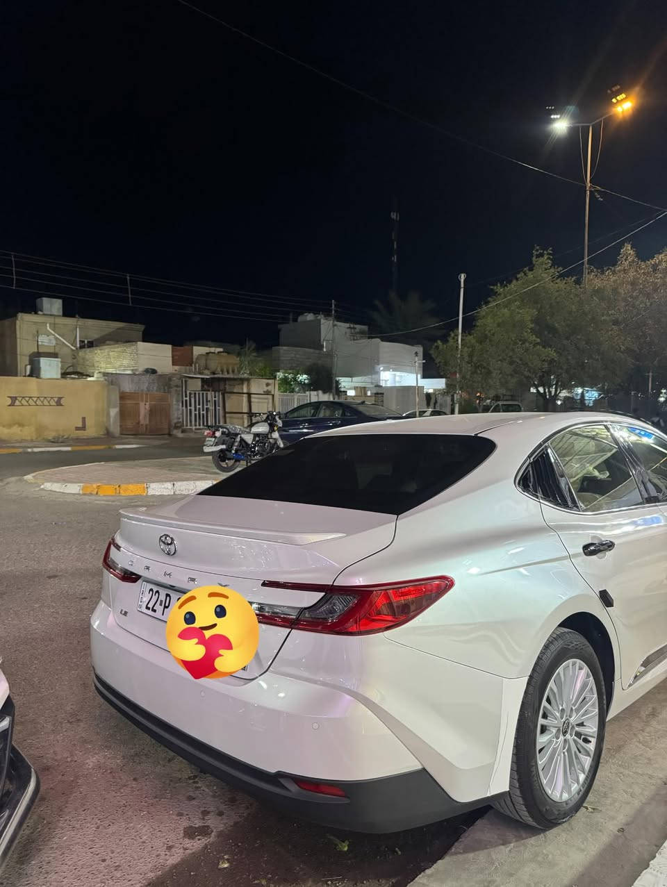 السلام عليكم كامري
موديل 2025 خليجي 

ماشية 5000

تابعة لضمان الشركة الدولية 

بيهةً 10تبديلات دهن مجانية 

مواصفات تنتة 

مري شفط 

اشاره بل مري 

قطعتين تبريد 

شاشة تدعم ابل كار بلي 

تحكمات ستيرين 

اضائة led

مواصفات le معروفة 

السعر 285 

العنوان ديالى بلدروز 

***********
