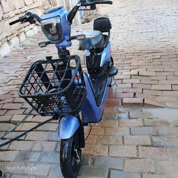 سلام عليكم عندي هاي الدراجة صالي شهر من اخذتهة كاملة بس الشاشه واكفة مكاني حي النصر سعر 225 وبيهة مجال قليل الرقم ***********
