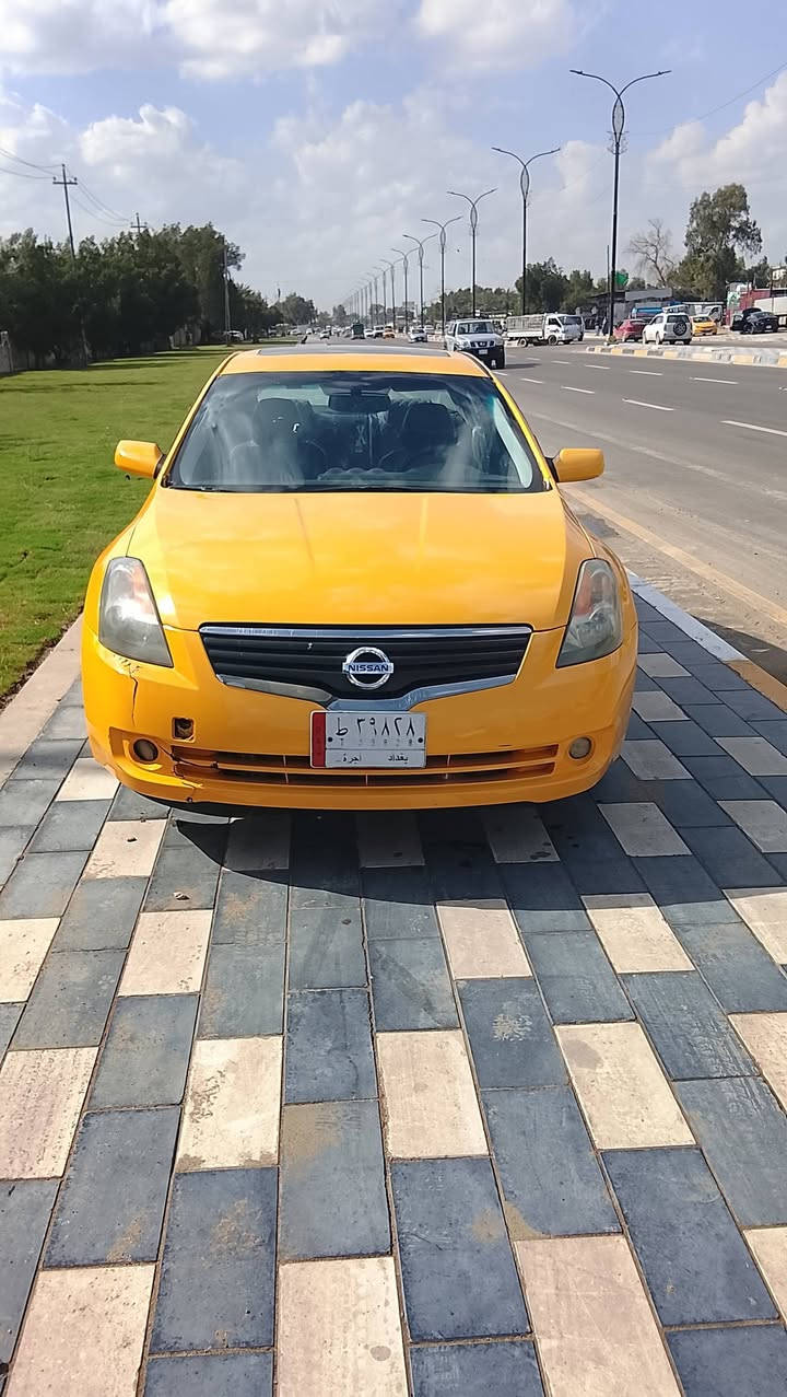 سلام عليكم نيسان ولتيما مديل2007 وارد امريكي حادثها قبق جنطة مكينه 4سلندر منضومه غاز تبريد قطعتين شغال فول مواصفات بصمه فتحه تحكم ستيرن جهتين  جنطة كهرباء كشن كهرباء وهيتر صدر جديد تخم تاير كلة جديد كل نقص مابيهة سعر54 مكان بغداد مصفرة غرامات وهية مصفرة تحويل مباشر
تصال***********
