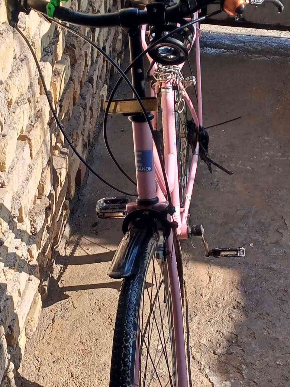 السلام عليكم بايسكل ياباني حجم 27  عنوان بغداد نهاية حي اور سبع قصور
السعر 75 وبي مجال


**إذا كنت صاحب هذا الإعلان وتريد حذفه لأي سبب، رجاءا أرسل رسالة إلى الدعم الفني**