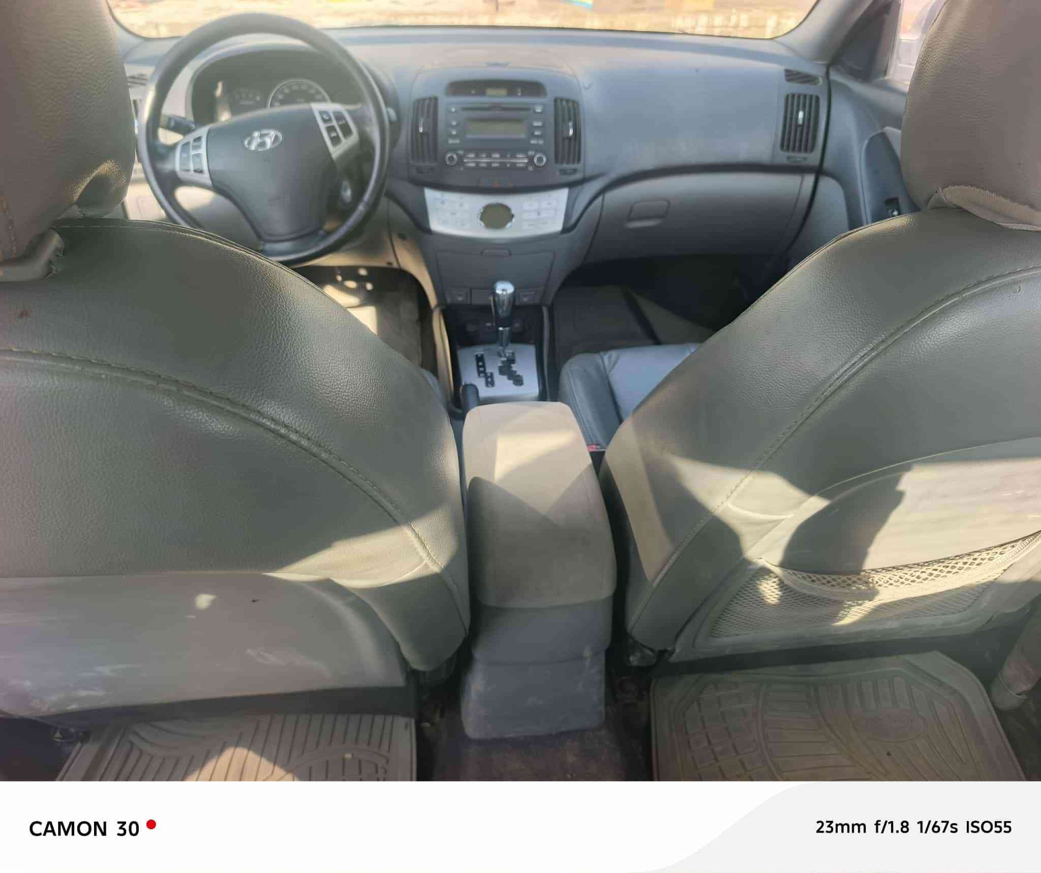 السلام عليكم ورحمة الله وبركاته 
افانتي 2010 كص 
للبيع فقط ب 42 $ وبيها مجال 
سياره جديده تدفئة تبريد 
دكشن عالي 
محرك 16 شرط 
كير شرط 
لاخياس ولا صبغ بس مكان الكصة 
كهربائيات شغاله كلهة 
تحكم ستيرن تبريد تدفئة بيانو 
لايت اسود اشاير بالمرايات مرايات شفط 
الاستفسار الاتصال على الارقام التالية 
***********
***********
مكان السياره صلاح الدين العلم الربيضه
