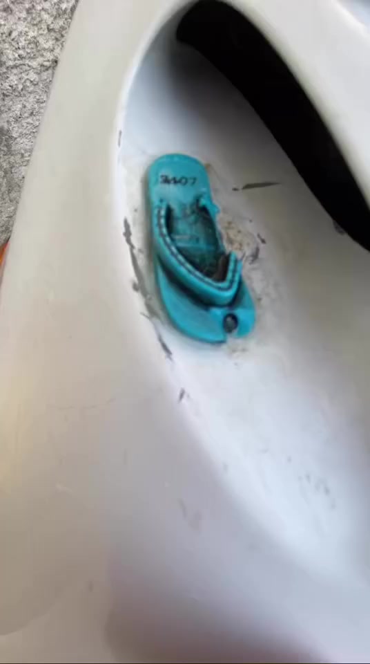 للبيع دراجة فلة بلادية مكان الدورة
***********
