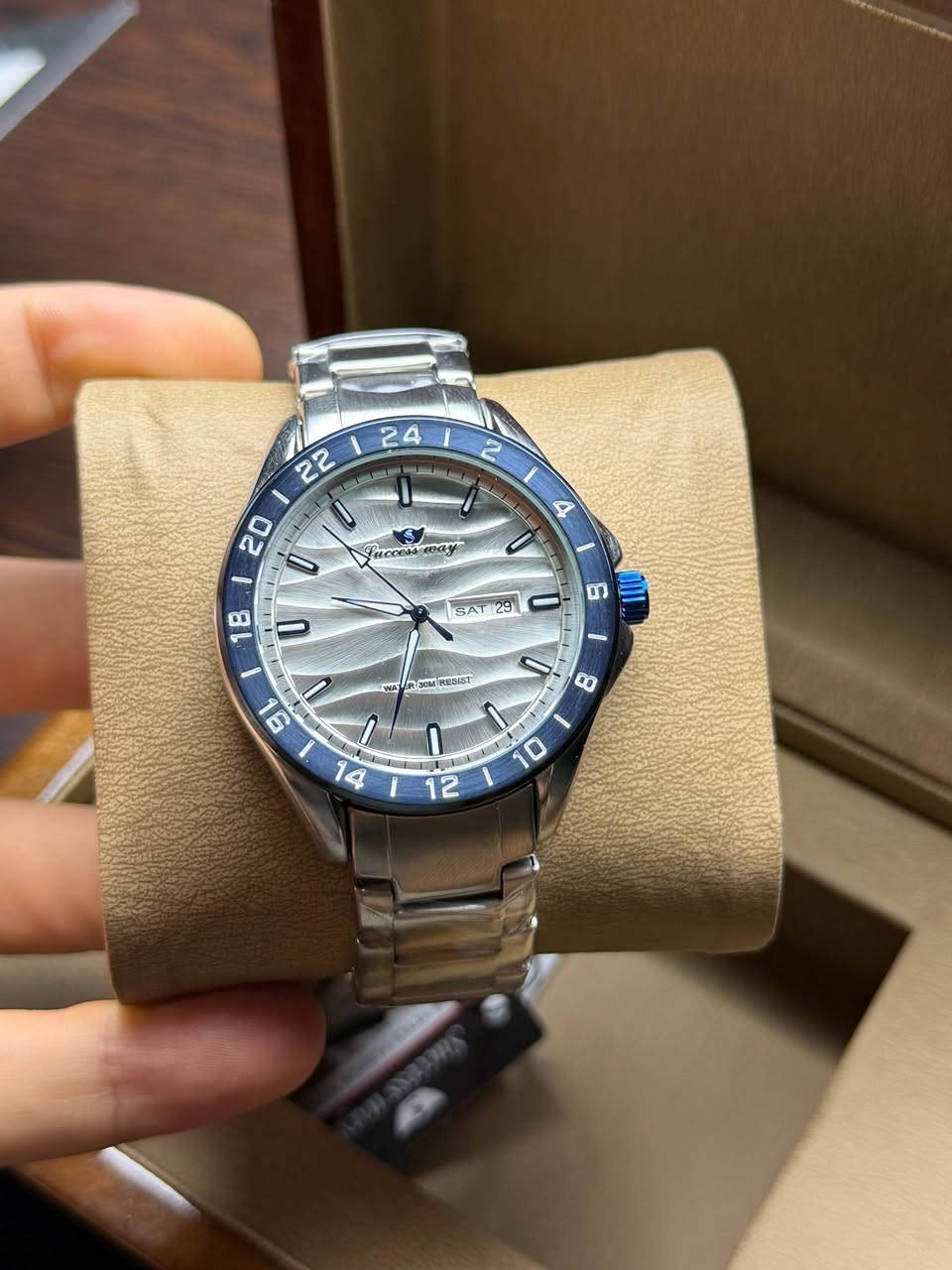 Success way 
اصلي ماكنة ياباني ضمان سنة 
مينا مميزة امواج 
ارقام واميال لامينوس فسفوري 
نافذ يومي شهري 
ستانلس ستيل 
قفل فراشة 
مقاومة للماء 30 متر

20 الف على اول تم

BVLEaErDBjFiTgpwkT


**إذا كنت صاحب هذا الإعلان وتريد حذفه لأي سبب، رجاءا أرسل رسالة إلى الدعم الفني**