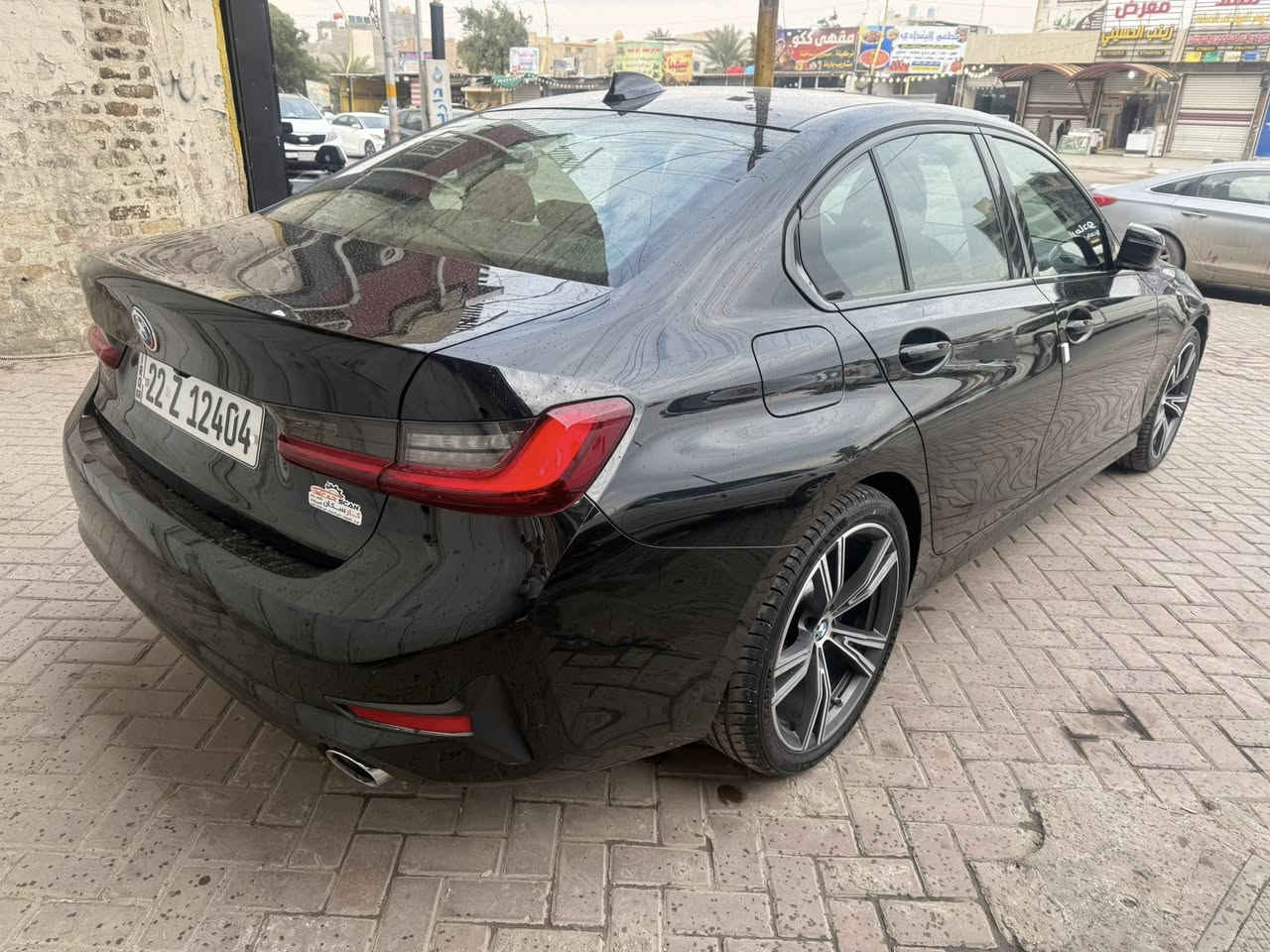 السلام عليكم للبيع بي ام موديل 2022 وارد امريكي حادث بنيد فقط ايرباك ستيرن بدون دواخل سياره جاهزه من كلشي ماشي 60 الف كيلو متر العنوان بغداد الوزيريه *********** حجم 330
