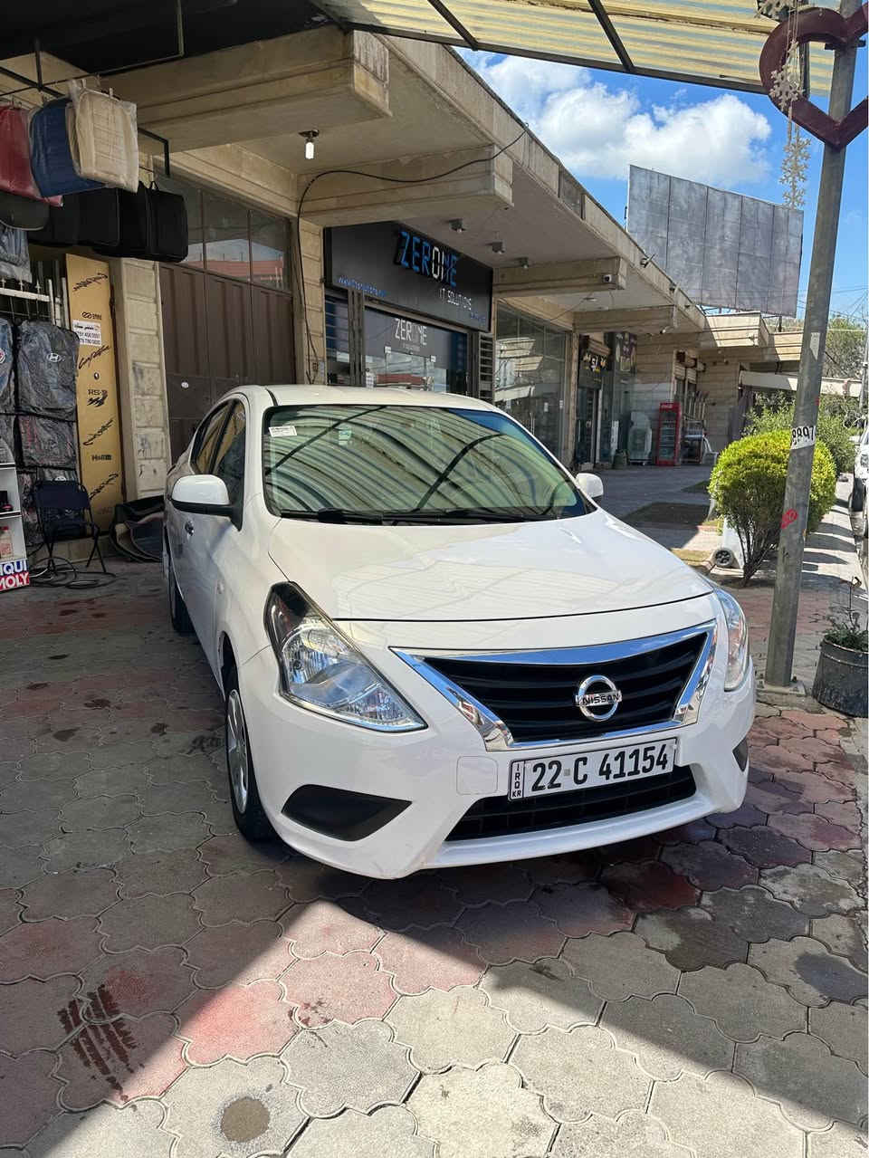 نيسان صني
هندي
2016
ماشيه 76 الف
بيها باب تبديل بلادي
وبيها 3 مكانت بارد
***********
*********** 
مكان السياره اربيل عينكاوه أربيل, العراق
