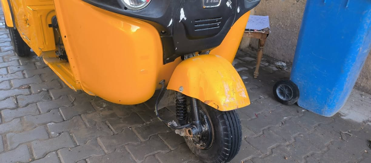 السلام عليكم 
تكتك 2022 نضافه فول ..
بس الشخطه صفح منيشنه التكتك عارضه ب9 وبيه مجال
رقم .. واتساب ***********.ومتواجد خاص
مكاني بغداد الشعله
