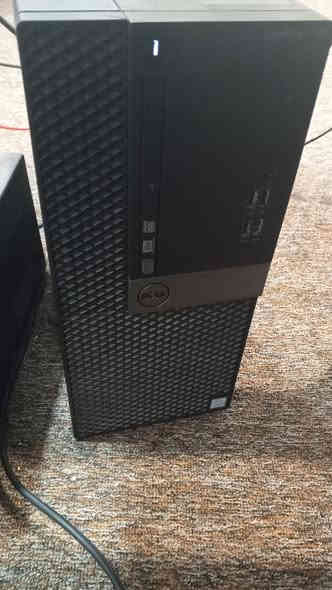 بيسي كمبيوتر للبيع بسعر مناسب ومواصفات حلوة:

معالج:i5-6600
 كارت شاشه:GT630
كارت شاشه مدمج:Intel HD Graphics 530
رامات:16 GB
مساحه:SSD 125 GB
مساحه2:HDD 90 GB
النظام:ويندوز مخفف وسريع يفيد

هاذي المواصفات حلوة وتفيد اغلب الناس الي تلعب العاب وسط او ناس تستعمله للعمل طبعا راح يكون سعر الجهاز 175 الف للتوصل على الرقم *********** ومكاني النجف ولايوجد توصيل
