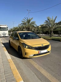 للبيع كيا فورتي 2018 رقم بغداد الجديد بسمي حادثهه بسيط  موضح بل منشور ...