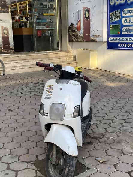 ماكس بوليسي للبيع 
نثيه ياباني اصل 
دراجه مفتوحه لغرض التزويد !
بوشه وبستم 55 
كلج رياضي 
سلف رياضي 
كهربائيات كلها شغاله 
السعر 750 الف 
صالنصه رياضي تك بكركوك 
الدراجه نقصها بس تغسلها ما فارغلها 
رقمي ***********
واتساب ***********
