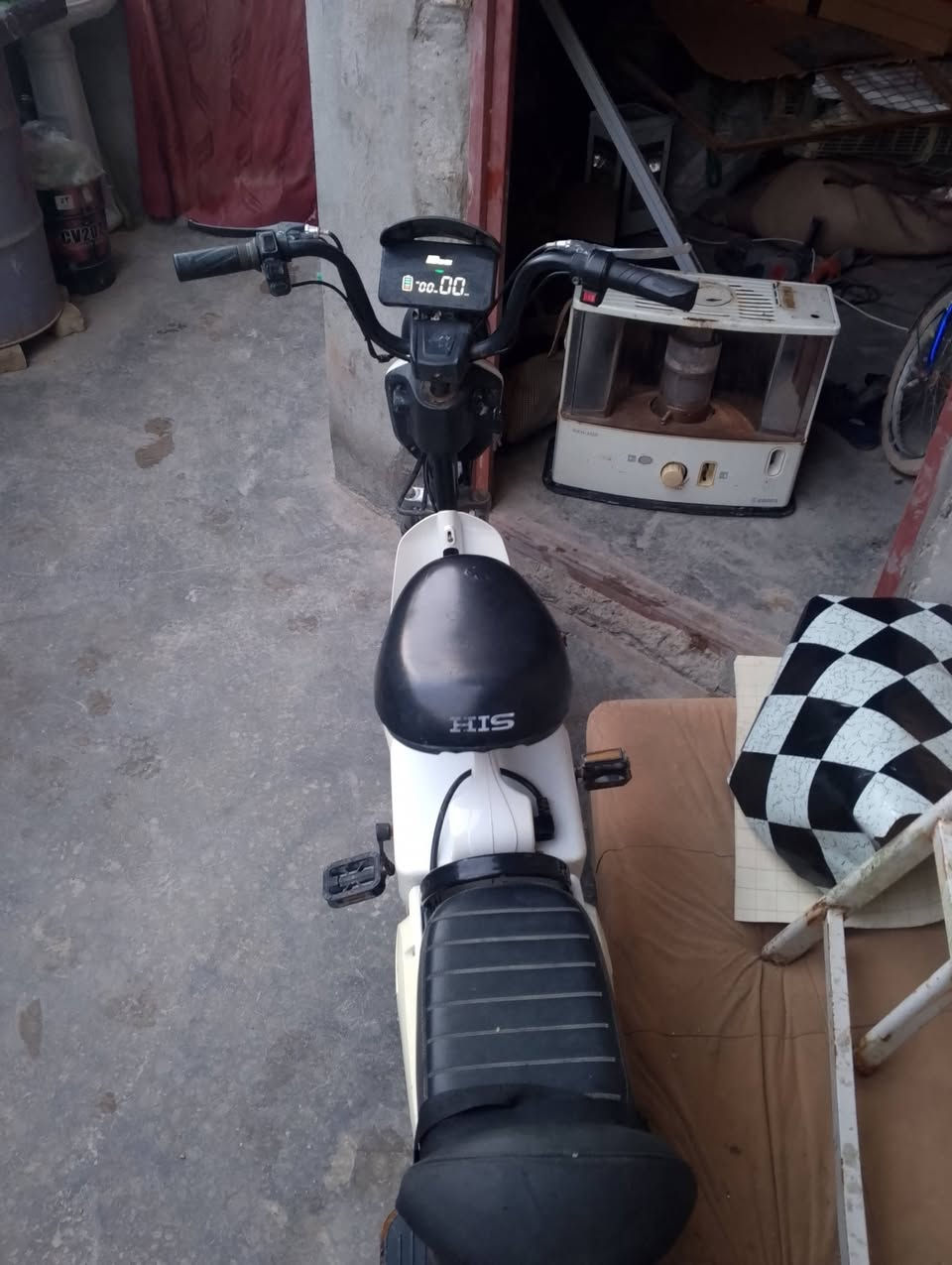 دراجه شحن للبيع سعر 225 بطاريات عل فحص كهربايات شقاله للستفسار ***********. ***********

