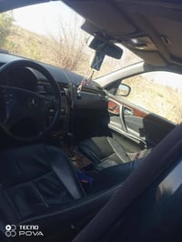 مرسيدس E320 • V6 • فتحة سقف