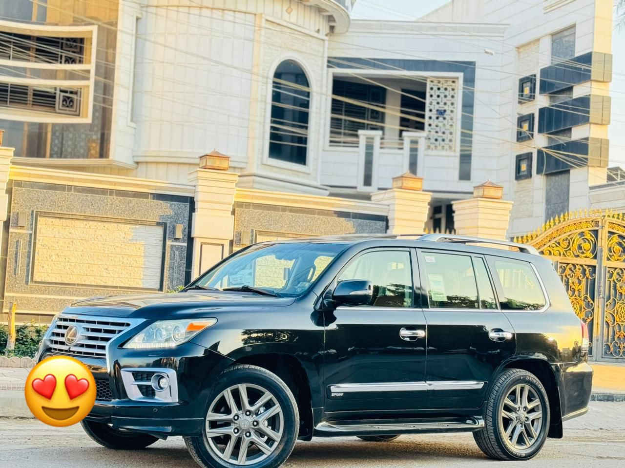 السلام عليكم للبيع لكزز2013.    بريم
رقم بغداد بسمي هزه وفحص جديده 
وكاله بريم  ملاحضة     فقط بس جملغ الخلفي صبغ  نصف الباقي كفاله 
جديده وعلى ايدي 

معروضه 368 وبيها مجال 

رقم الهاتف ***********

مواصفات فول 1/1
فتحه سقف 
هيتر كشنات 
داخل قرميدي 
كشنات جلد 
كشنات كهربائي 
تحكمات ستيرن 
ستيرن كهربائي 
كشنات حار باردً
ردارات جوانب 
5 كامرات 
5 بصمات 
تحديد مسار 
شاشه جبيره 
جكات تصعد تنزل 
انضمه قياده سبورت ايكو 
فور ويل 
تخم تاير 
تبريد مركزي 
شاشه لمس 
مري كهربائي 
دخول ذكي 
DVD سقف 
صندوق كهربائي 
ثلاجه 
لايت زنون اصلي 
كشنات وستيرن خزن 

رقم الهاتف ***********
