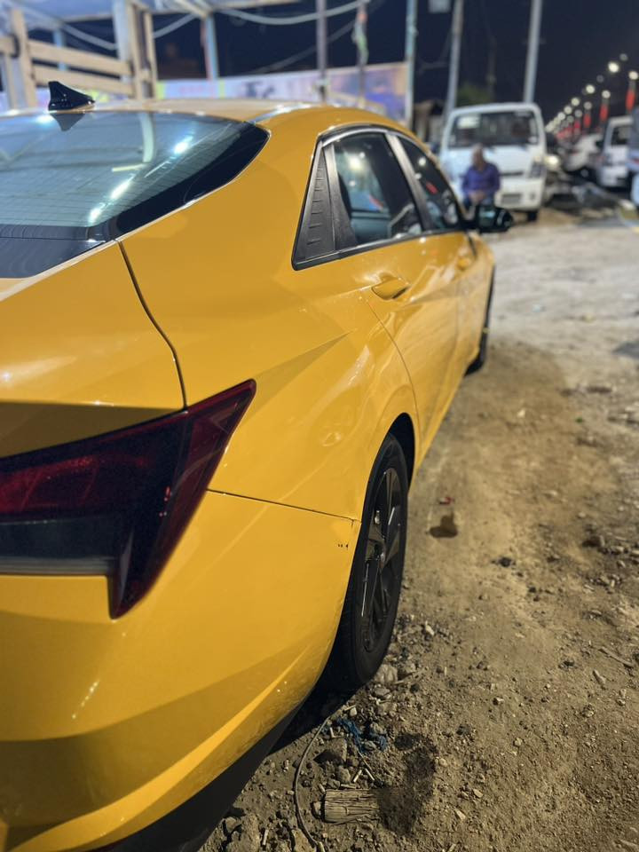 النترا وارد 2022 بأسمي ماشيه 90 قطعه وحده تبديل الجاملغ الأمامي جهت السايق وشويه من البنيد بارد والباقي كفاله مكينه 2000 كير AT المرغوب منضومه غاز منضومه زنون عالي ناصي تخم تاير جديد سياره جديده نضيفه جاهزه مكاني الناصريه *********** السعر 150 بيها مجال
