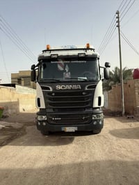 سكانيا 2009 عكرب ومجموعه بلاد كبر 1000 و رقم سياره جاهزه مامتواجد ع نت...