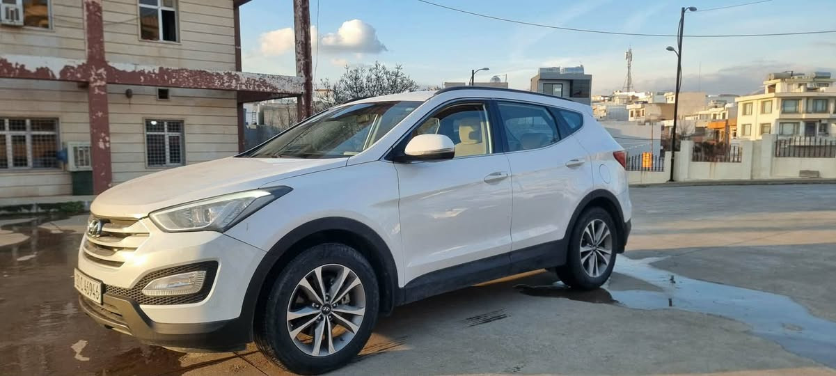 هۆندای سەنتافي 
مۆدیل 2016 
سەنە وی تا ٢٠٢٧ تازەیە
سێ ڕیز کوشن 
برێکی قاچ 
ڤۆلوێم شاشە کامێرە 
سۆنەریم داناوە

*********** السليمانية, العراق
