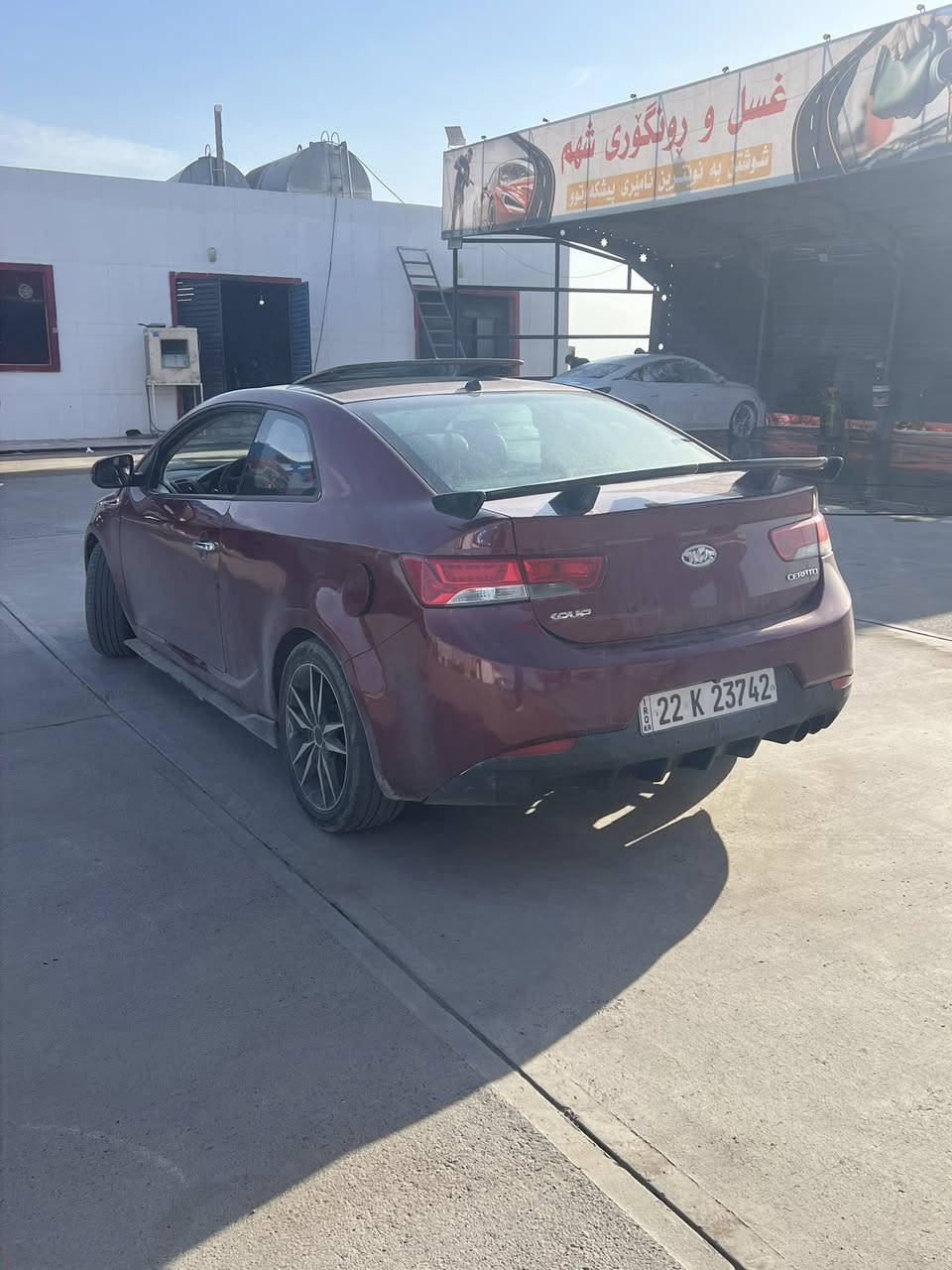 سيراتو ٢٠١١ 
صبغ عام 
سياره جاهزه ونضيفه ونصبته كلش حلوه مكينه كير بشرط
وبسمي ورقم وهزه جديد وسياره فول مواصفات سعره ٦٥ وبيه مجال للشراي 
مكان سياره اربيل تريده بغداد تجيك 
***********
