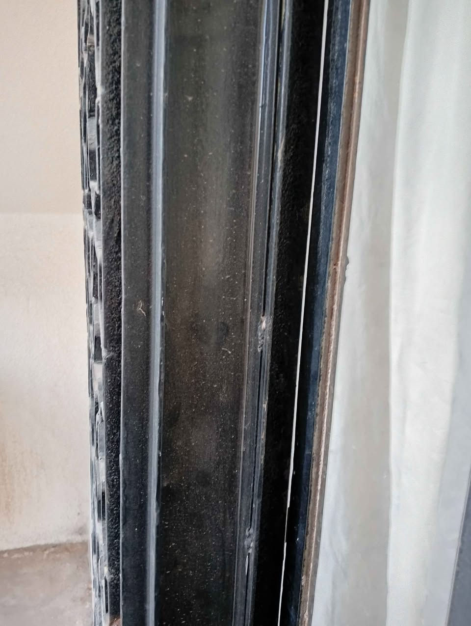 باب حديد وزن ثقيل للبيع السعر 120 الف مع القاعدة 
بدون القاعدة 80 ألف ( فقط الباب ) 

الارتفاع : مترين 
العرض : متر  

المكان الموصل/ الحدباء 

للاستفسار والطلب مراسلة الصفحة أو الاتصال على الرقم   *********** متوفر واتساب موصل, نينوى
