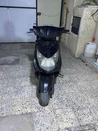 دراجه للبيع النوع سكنس كوري محرك مفتوح كبريتر  دراجه كامله مابيها أي ن...