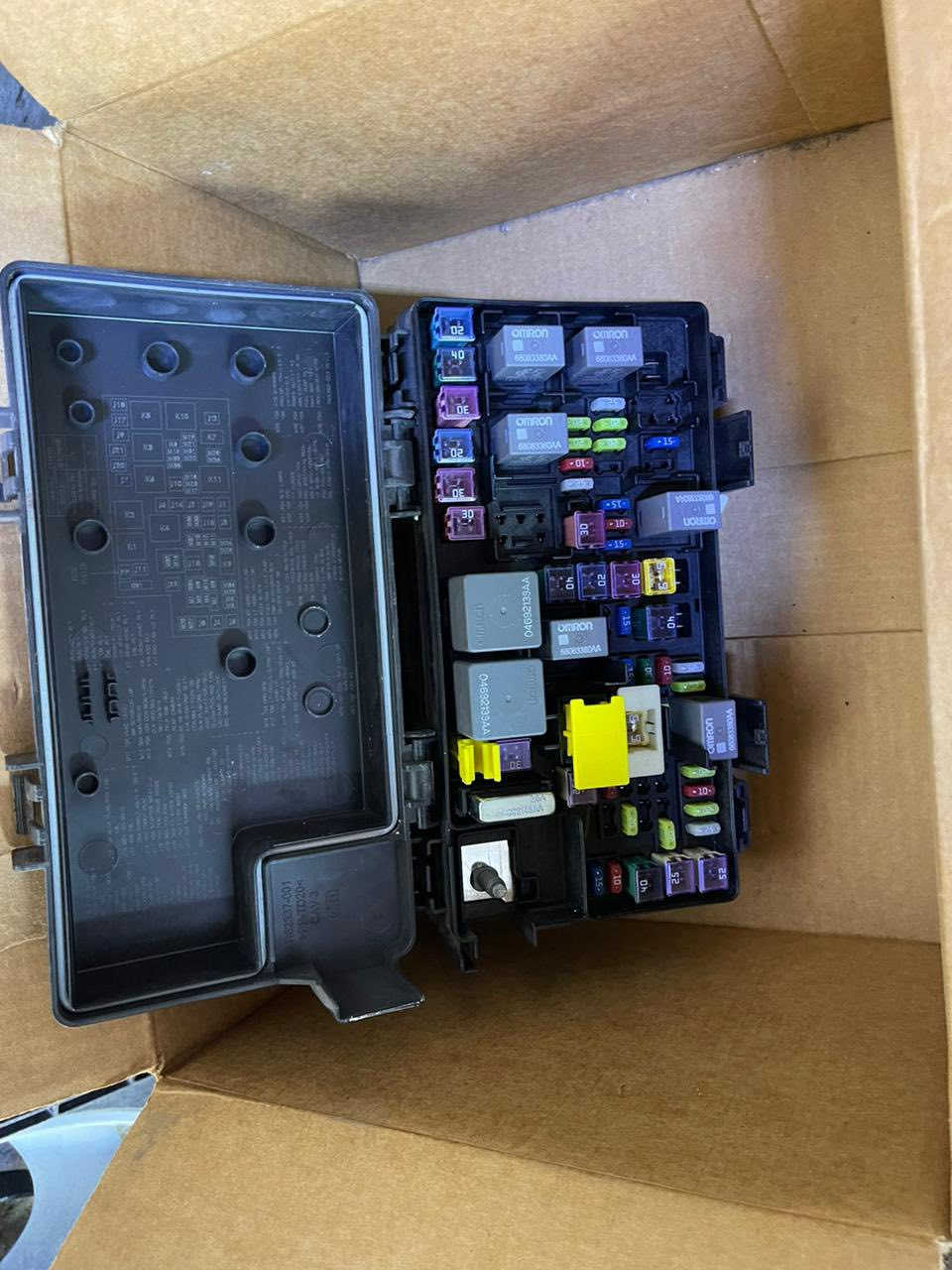 يتوفر قواعد فيوزات اغلب الموديلات ***********
