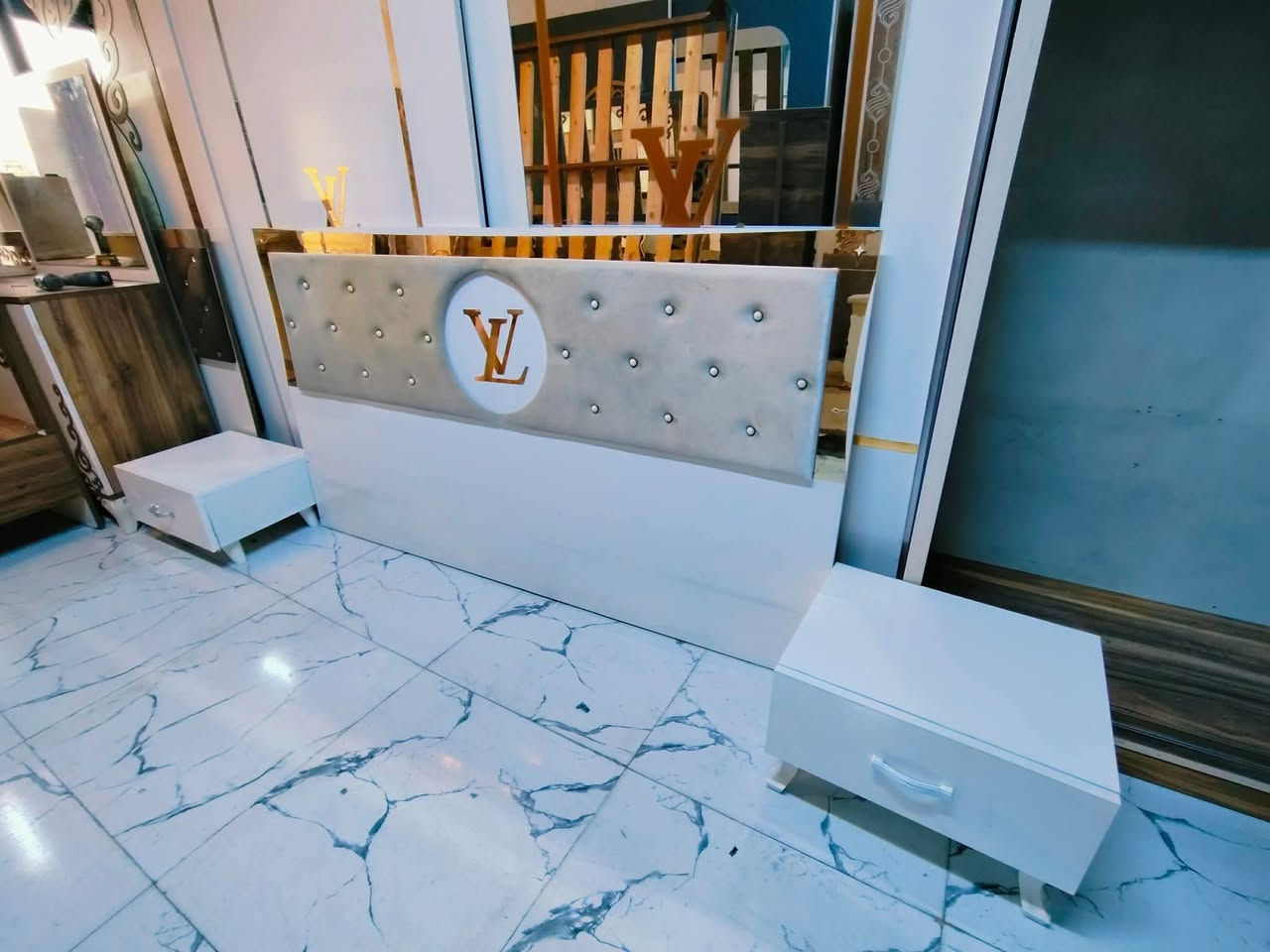 غرفة تركي نظام سلايت  ❤ ✨
نظافة 95 / 100 ❤✨ 
السعر 425  مع الشد 🪛ونقل 🚙
داخل بغداد متوفر توصيل لجميع المحافظات 🇮🇶


**إذا كنت صاحب هذا الإعلان وتريد حذفه لأي سبب، رجاءا أرسل رسالة إلى الدعم الفني**