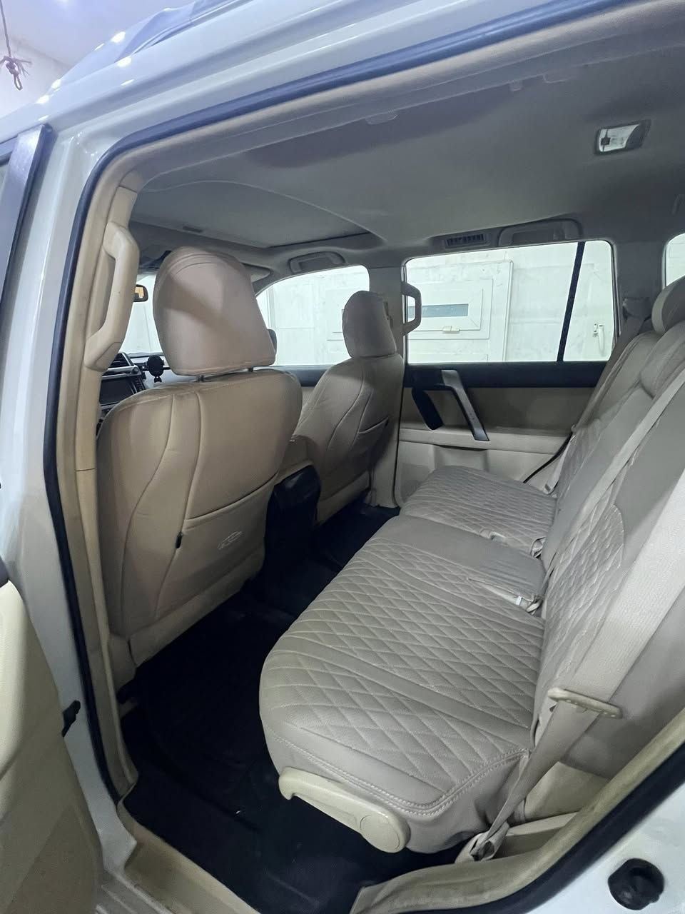 تويوتا برادو2017 فول مواصفات 
6 سلندر  فتحه لايت اسود زراكات لايت تشغيل عن بعد سيارة مكفوله كفاله عامه من صبغ و بارد حته دعاميات بشرط سعر (368) ورقه مجال بسيط رقم تلفون :
***********
بي واتساب
مكان أربيل
