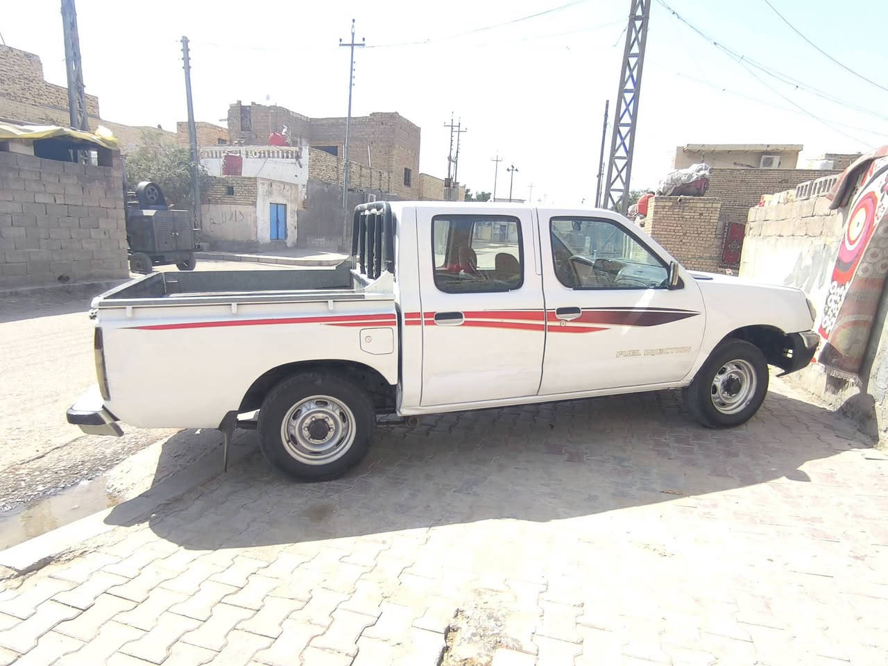 ***********
السلام عليكم سياره بها بنزين رقم جديد مخرب جديد وبير جديد 70 وبها مجال محافظه ميسان
