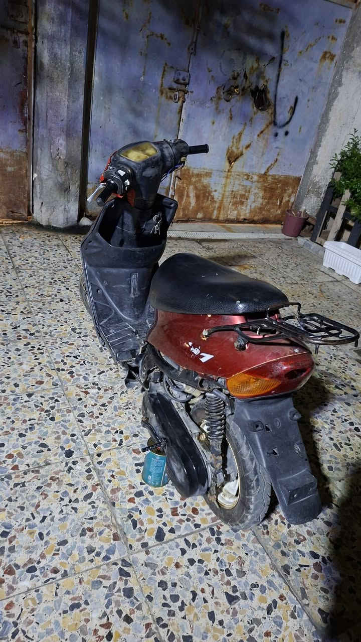 دراجه 9 ازوف جاهزه من كلشي رايدلة بس كفرات وستان السعر 200 المكان دور الشرطة الرقم ***********
