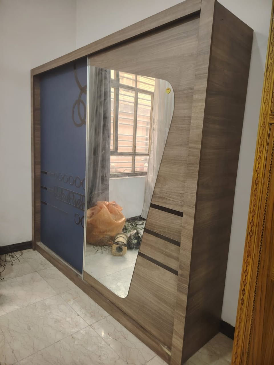 للبيع كنتور صاج خشب جديد ب175 وبي مجال بسيط
كنتور مع ميز تواليت ب175 وبي مجال بسيط
وسرير طفل للبيع سعر٥٠ الف 
العنوان بغداد الدوره للتواصل *********** واتساب
