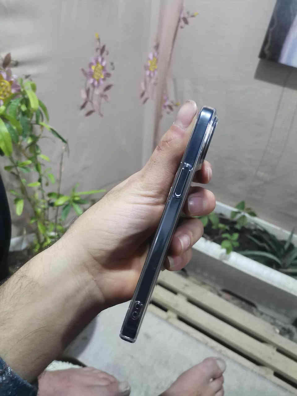 ئایفۆن ١٥ی کەپس هیچی نەگۆرایە بەشەرت ١٢٨گێگا پاتری٨٤بەس هەندەک شوختی شاشەی هەیە بەدرحی پرای ڤسی دیار نابی 
سعری ٤٥٠دۆلار و هەندەک محامەلە*********** أربيل, العراق
