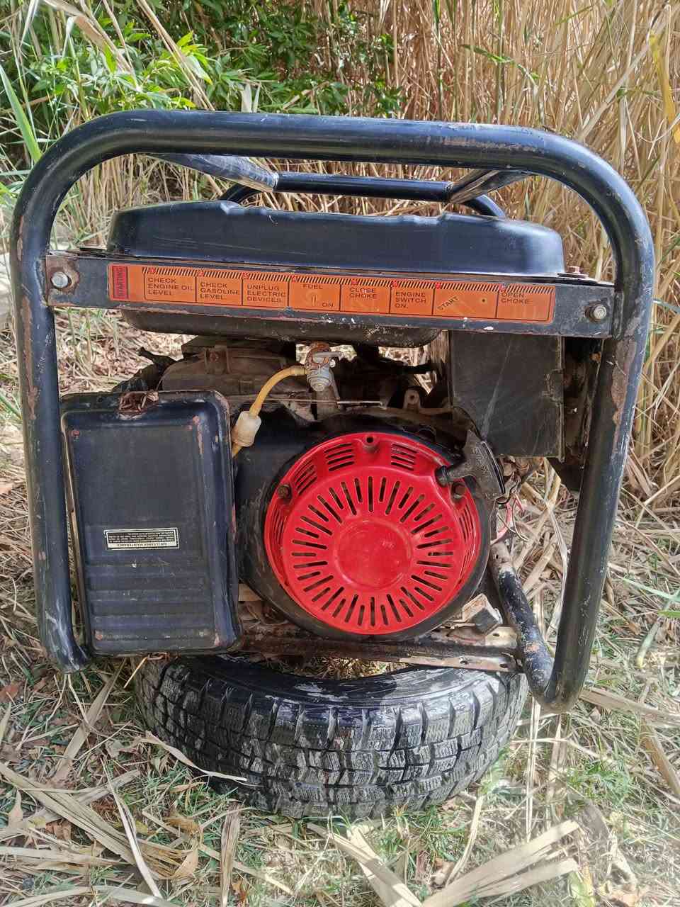 السلام عليكم مولده خمسه كيفي  النوعيه القديم الأصلي شغاله سلف وجره مامفتوحه ولاداخله تصليح   ملف نحاس مولده بيت  السعر 325 وبيها مجال بسيط  العنوان نجف عباسيه  لاستفسار الاتصال على الرقم ***********
