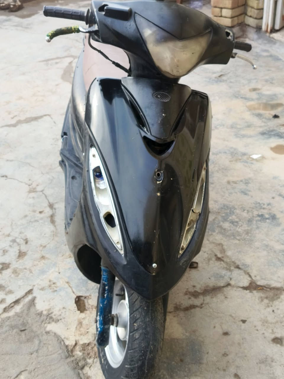 سلام عليكم دراجه للبيع كامكو تجفيت جديد تشتغل نكره ما عوزه اي شي يرادله بس باتري مكاني المجر الكبير رقمي ***********
