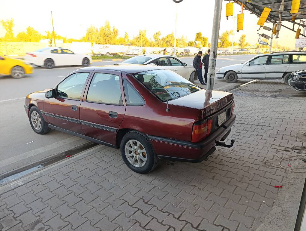 اوبل فيكترا موديل 93   حجم 20 رقم صلاح الدين مشروع وطني لل٢٨ شرط تحويل وغرامات كير محرك شرط سياه بدون ضربه صبغ جماليه مكان السياره كركوك عمل شعبي السعر 33 وبي مجال حك الجيه *********** كركوك, العراق
