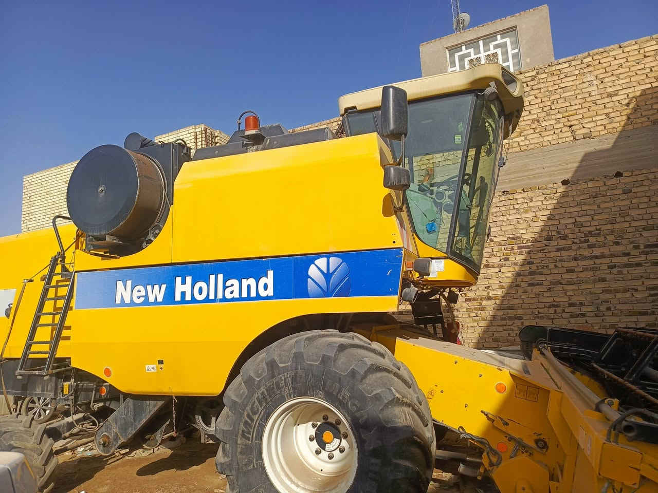 حاصوده للبيع موديل 2013 رقم اربيل حجم 5050 تاير حرفش مكفوله من طك ولحيم عاده 3700 دبل كشن فول كهربائي العنوان نجف ***********
