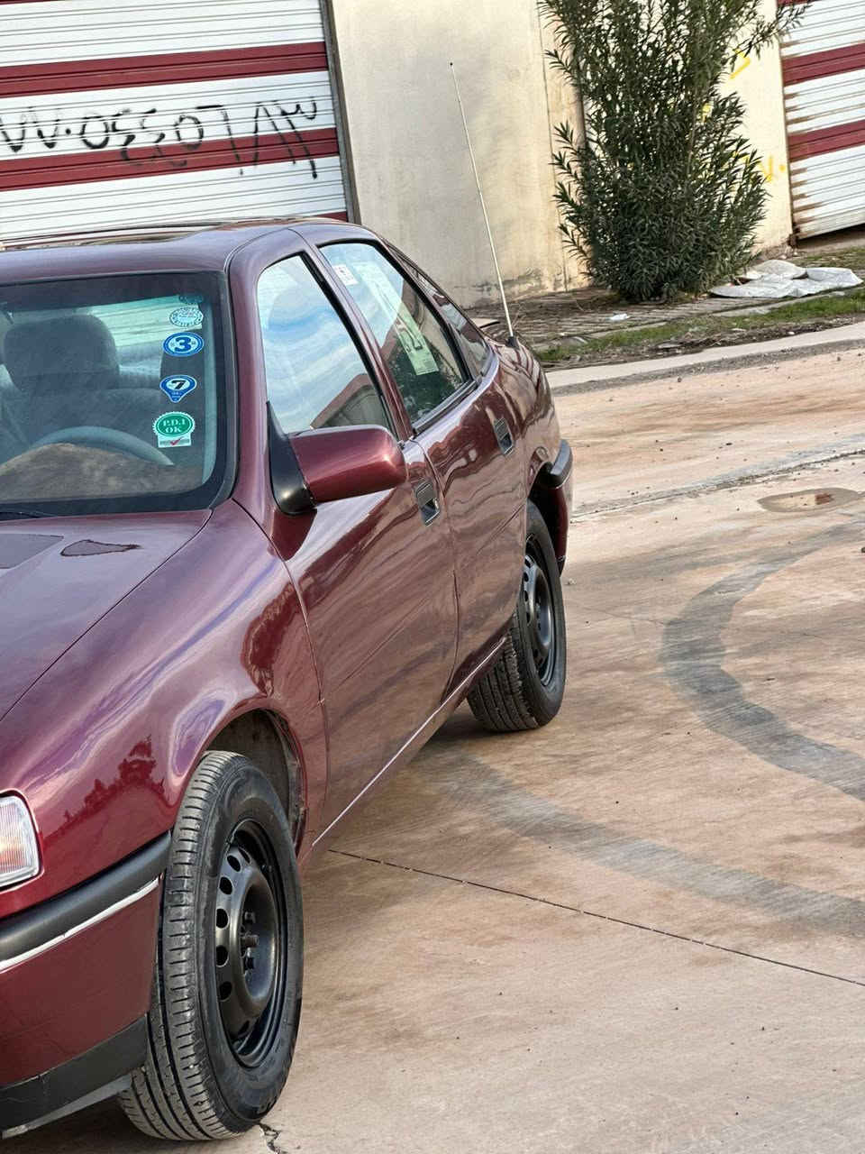 سلام و عليكم
تم للبيع فيكترا موديل ١٩٩١ مكينة 18صني ياباني  
كيرومحرك بشرط
تبريد شغال ثلج
تتفية شغال
صبوغ لجمالية
طايرت جديدة
صدر جديد
كهربايت كول شغال
غرفة حلوو 
سنوية جديد لحد ٢٠٣٠
بطاقة بنزين موجود
شرط تحويل وكالة
صقف سلايت
سيارة كلش حلوو
دينار مصرف مابية 
مکان سیارة كركوك دروازة
خابر رقم***********
***********

بةناوي خواي گةوره
ئةم ئۆپڵە بۆ فرۆشتن 
مۆدێل ١٩٩١مەکینەی 18 سەنی ياباني 
تەبرید سارد و گەرمی لەسەر سویچ
سبوخ عام بۆ جوانی
٤ تایی تازە و لۆک
تاخم پێش تازە گۆراوە
ژورەوەی جوانە 
سلایتە
سەنەوی تازەیە تا ٢٠٣٠
کۆبحن بانزینی هەیە
بەشەرت تەحویل و وەکالە
سەیارەکە  ماڵ دۆستە
کارەبایاتی بەشەرت
شوين كركوك دروازه
رقم موبايل  ***********
***********
