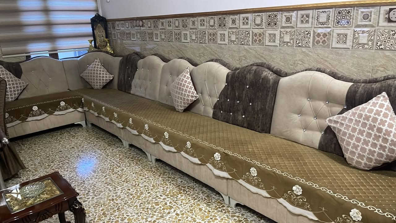 ديوان خشب عراقي عنوان زيونه  200 بيها مجال


**إذا كنت صاحب هذا الإعلان وتريد حذفه لأي سبب، رجاءا أرسل رسالة إلى الدعم الفني**