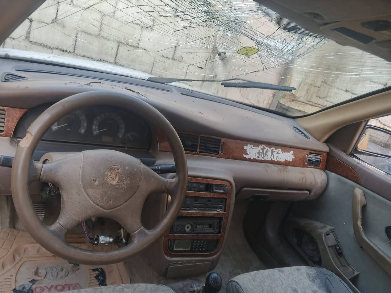 سلام عليكم سمند للبيع موديل 2011 /حلوه سياره خياساته ملكوطه سنويته ضايعه وبيه بلاغ كامل عدي موجود راعيه ماندلاه رقم ميسان  سعر  مليون و400وبيه مجال المكان البصره قضاء الدير ‏‪***********‬‏
